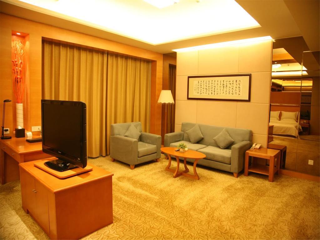 Dalian Bolt Hotel Экстерьер фото