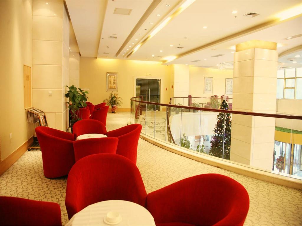 Dalian Bolt Hotel Экстерьер фото